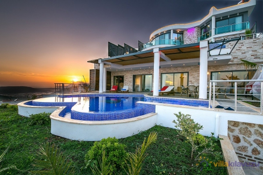 Villa Stone Heart Hills