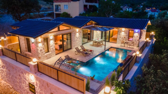 Villa Akbal Karadere